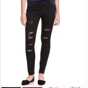 2/$25 old navy rockstar distressed jeans. Size 6